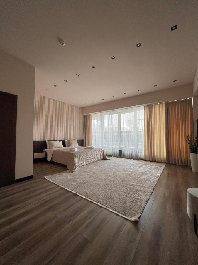 Отель Garden Plaza Neresnytsya